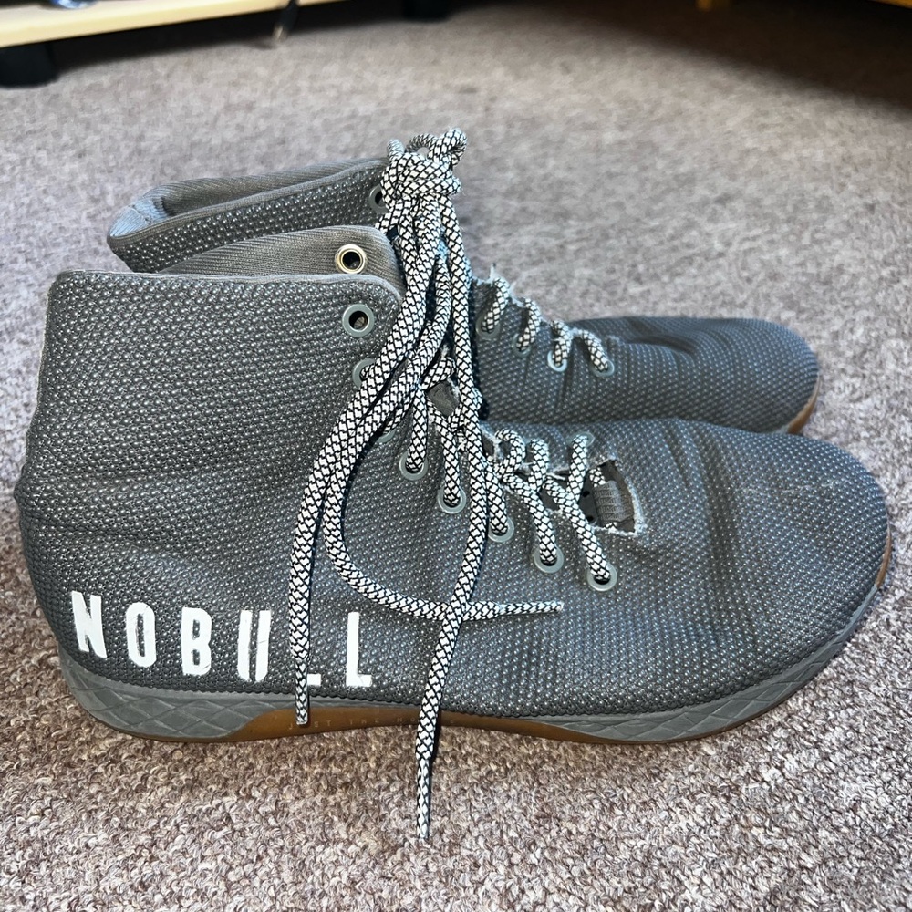Nobul lifting shoes